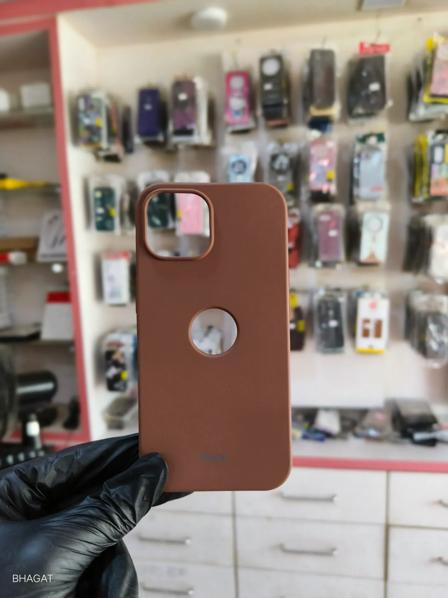 Silicon case logo cut - iphone 15