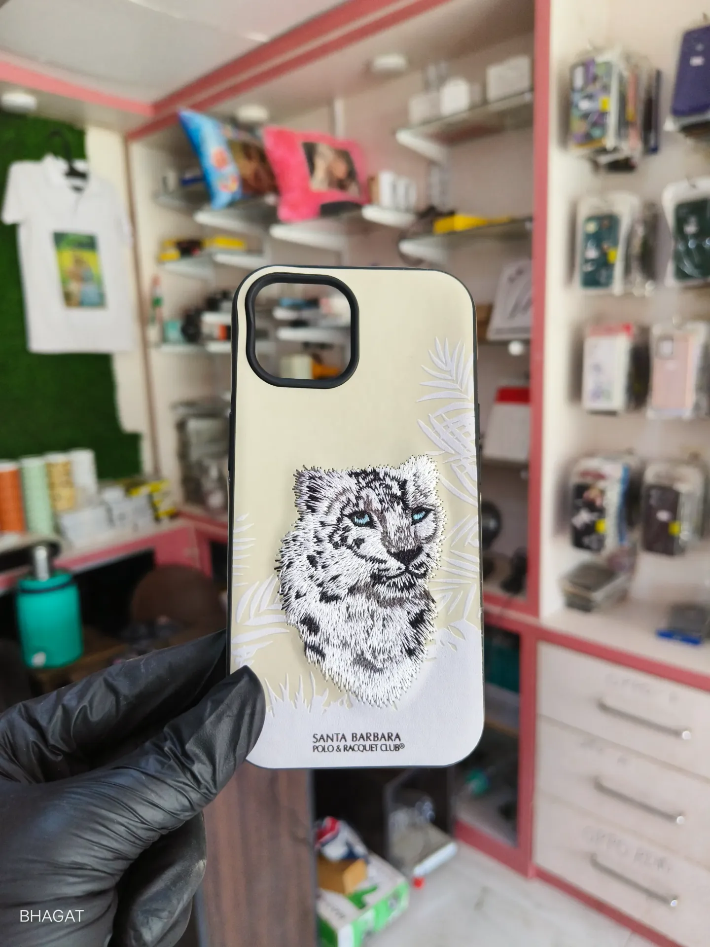 Santa Barbara embroidery Leather Case -iPhone 15