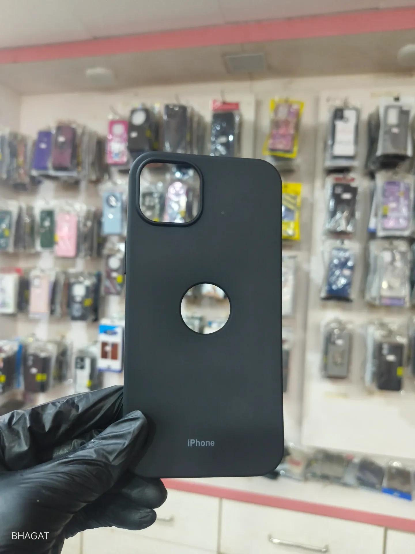 Silicon Case logo cut - iphone 15 plus