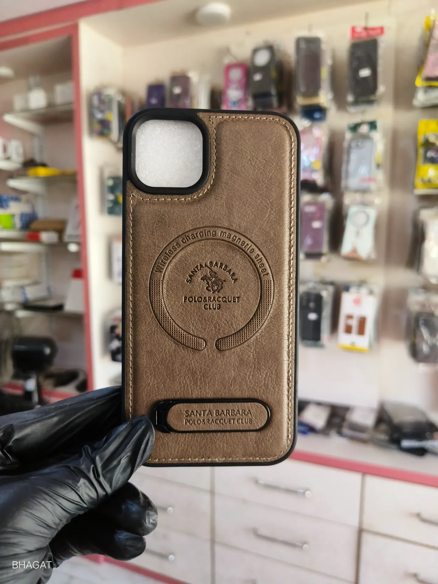 Santa Barbara Leather Case with stand - iphone 15 plus