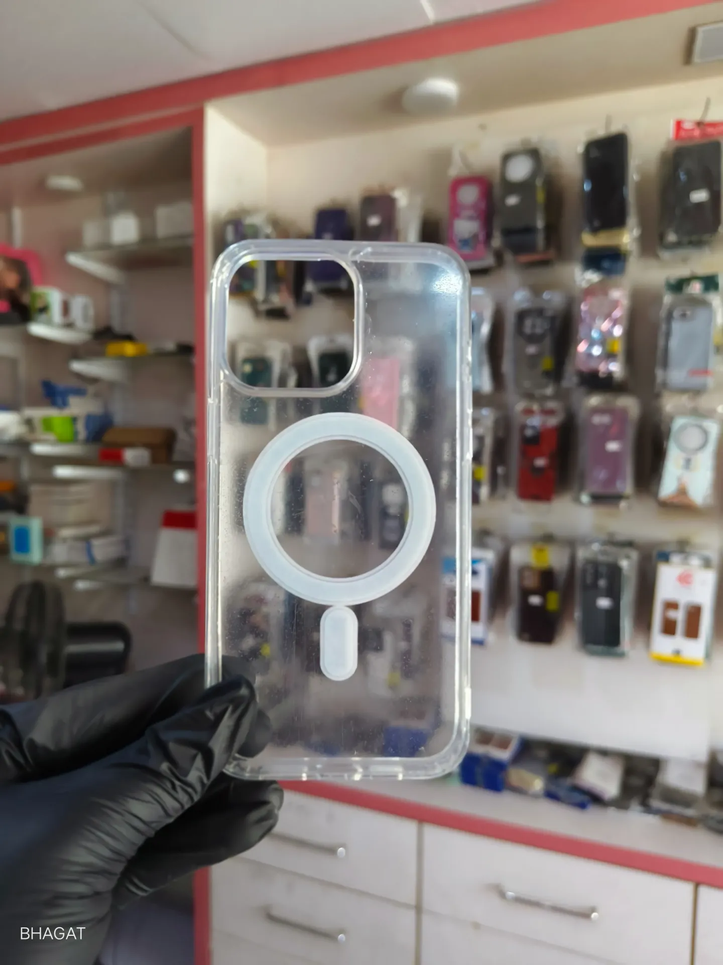 transparent case with magsafe- iphone 15 pro max