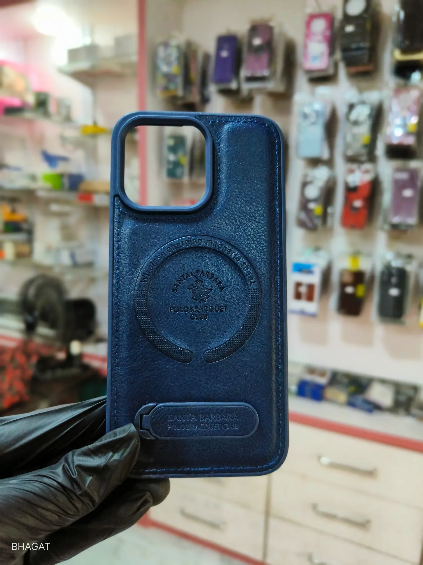 Santa Barbara Leather Case with stand - iphone 15 pro max