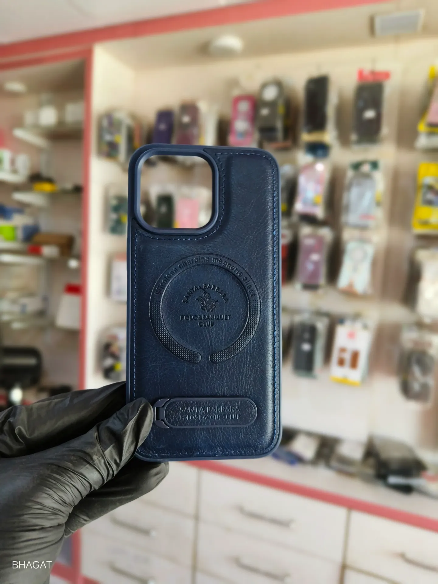 Santa Barbara Leather Case with stand - iphone 15 pro max