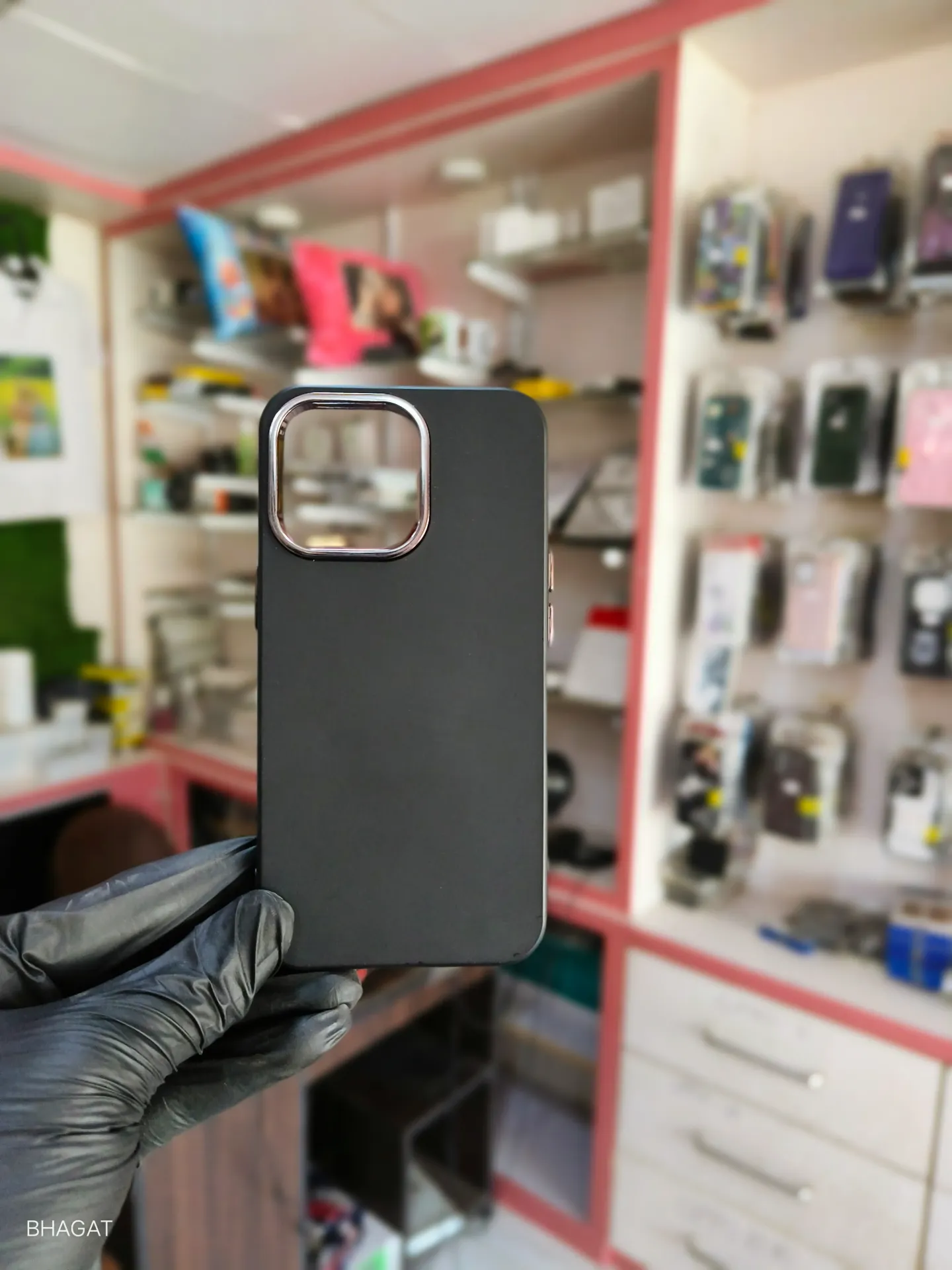 Silicon case with metal camera Protection - iphone 13 pro