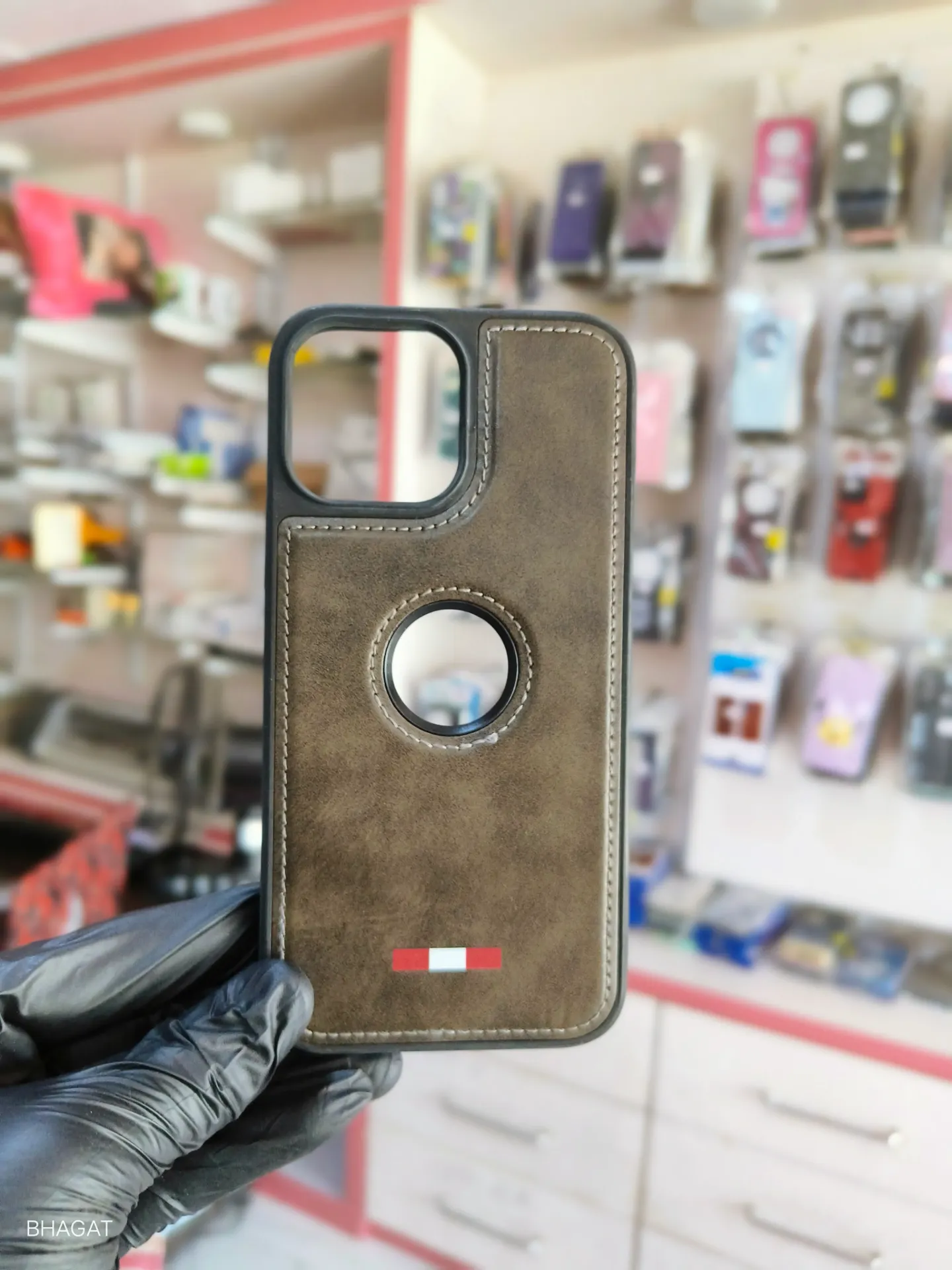 OG Leather Case with logo cut - iphone 13 pro max