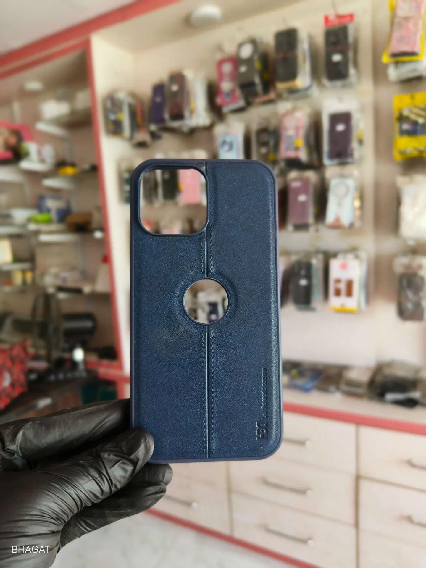 Leather case with logo cut - iphone 13 pro max