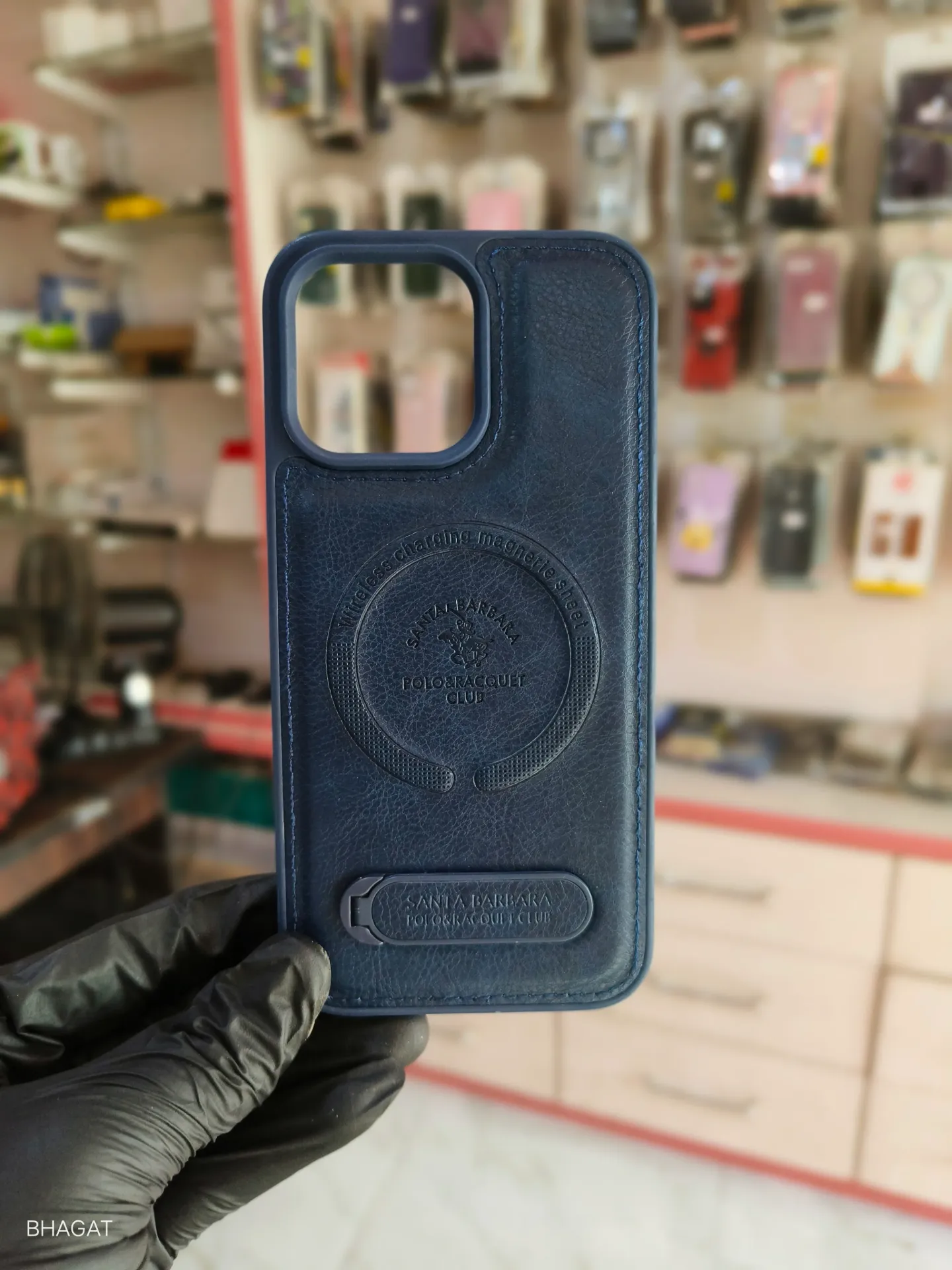 Santa Barbara Leather Case with stand - iphone 14 pro max