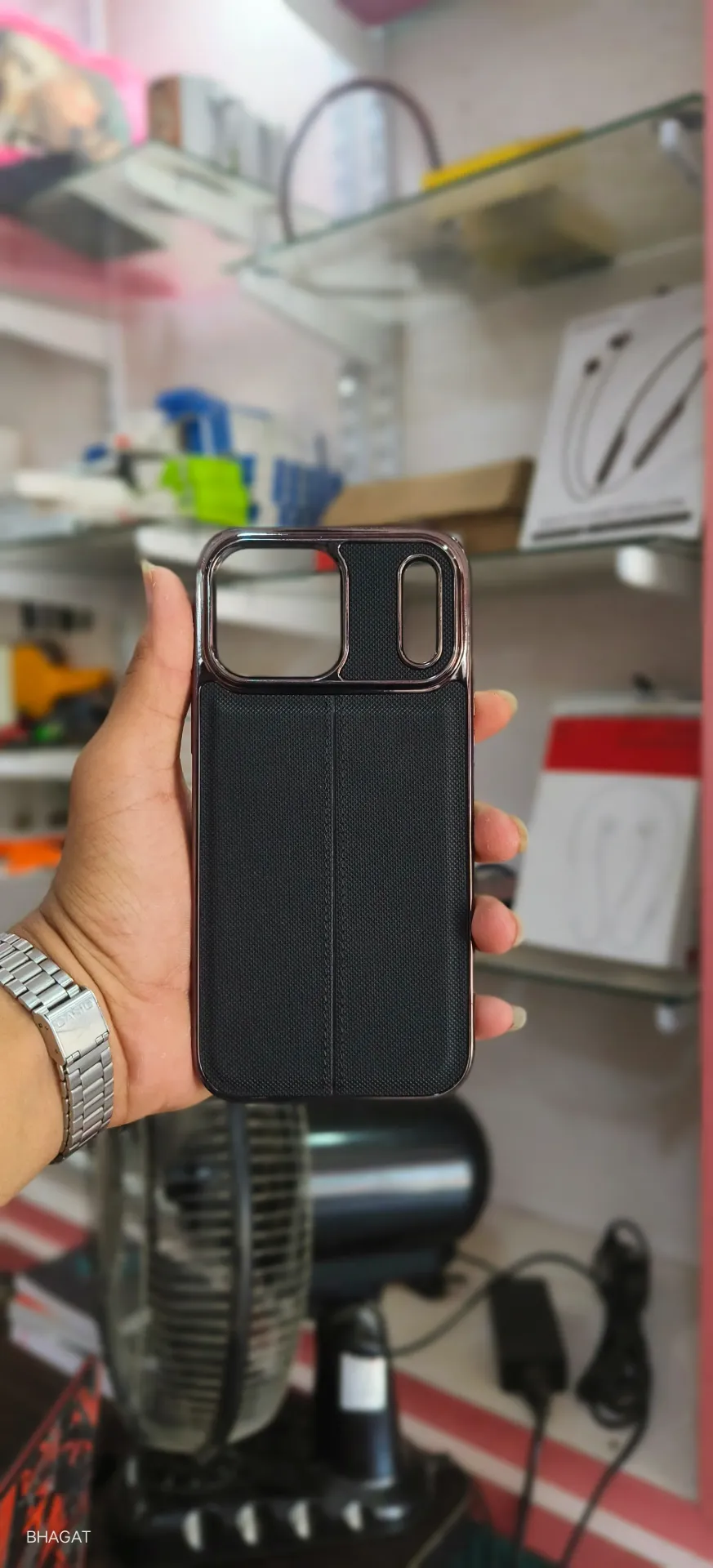 Leather case camera protection - iphone 17 pro max