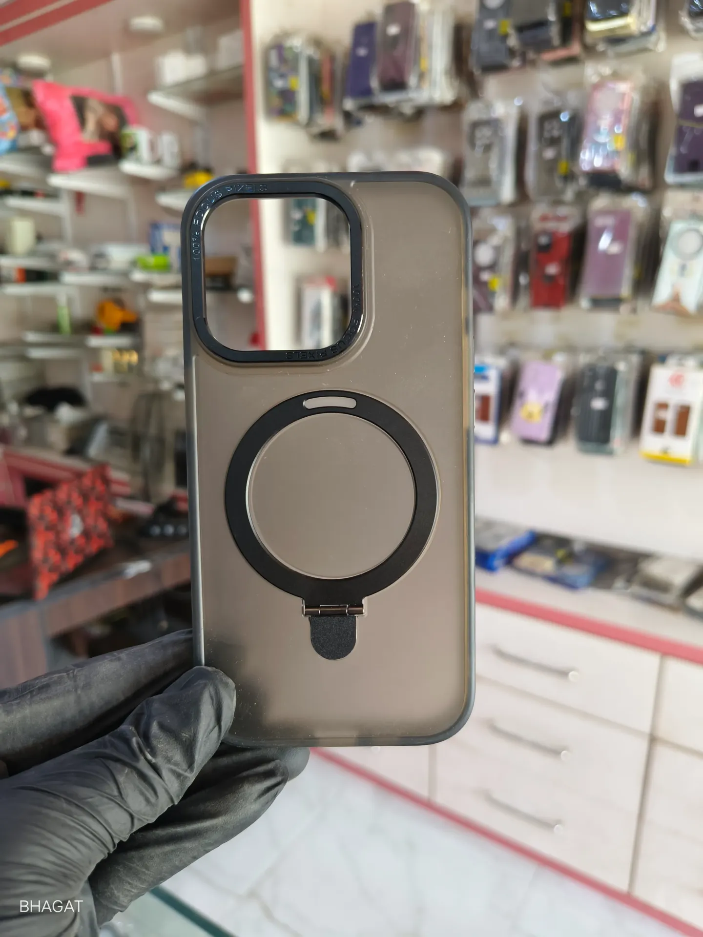 Hard smoke case with magsafe stand - iphone 14 pro