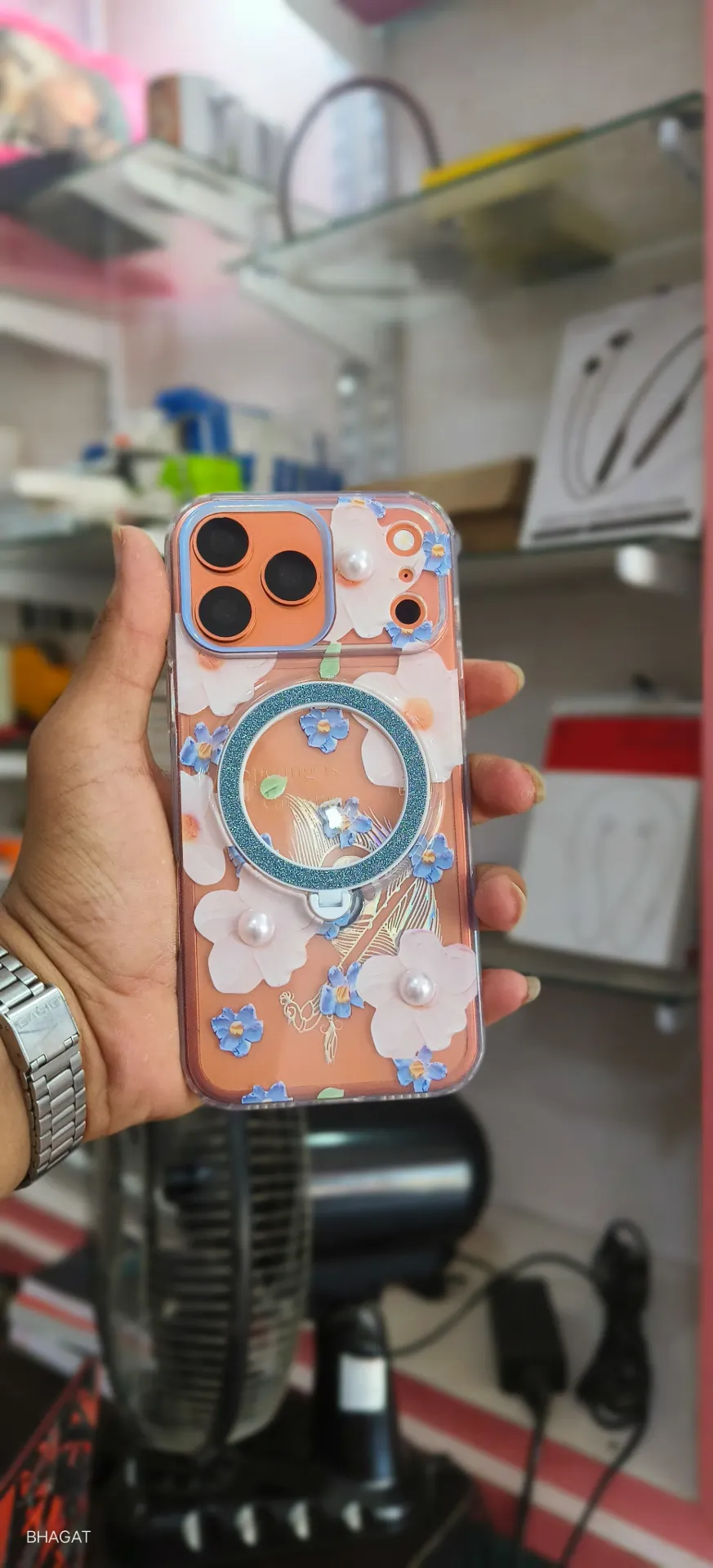 Flower case with magsafe stand - iphone 17 pro max