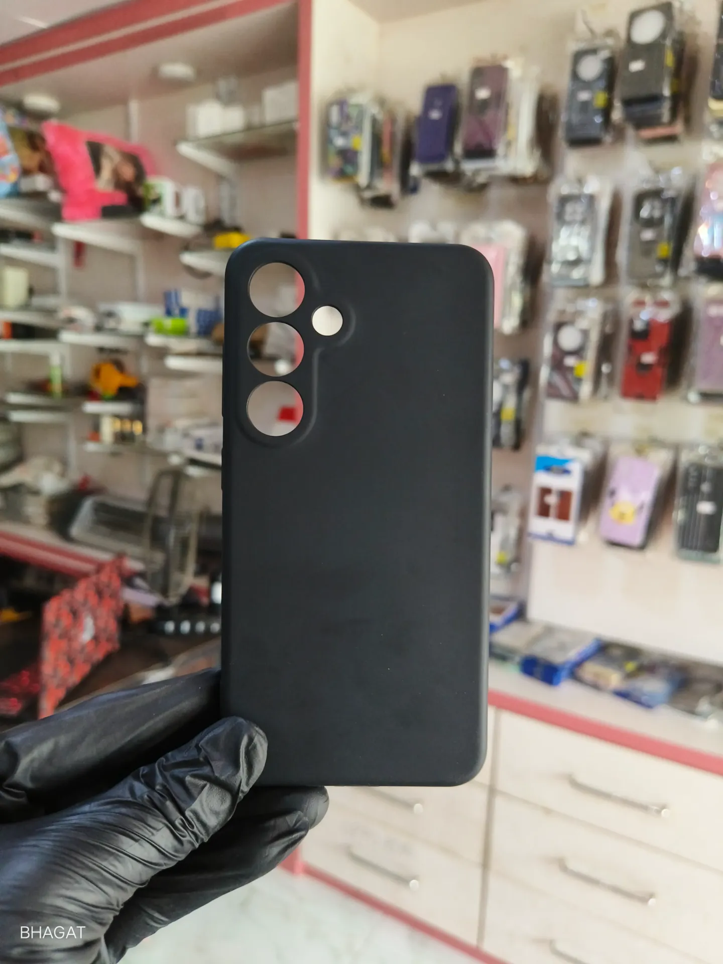 Silicon case with inside cloth - S24