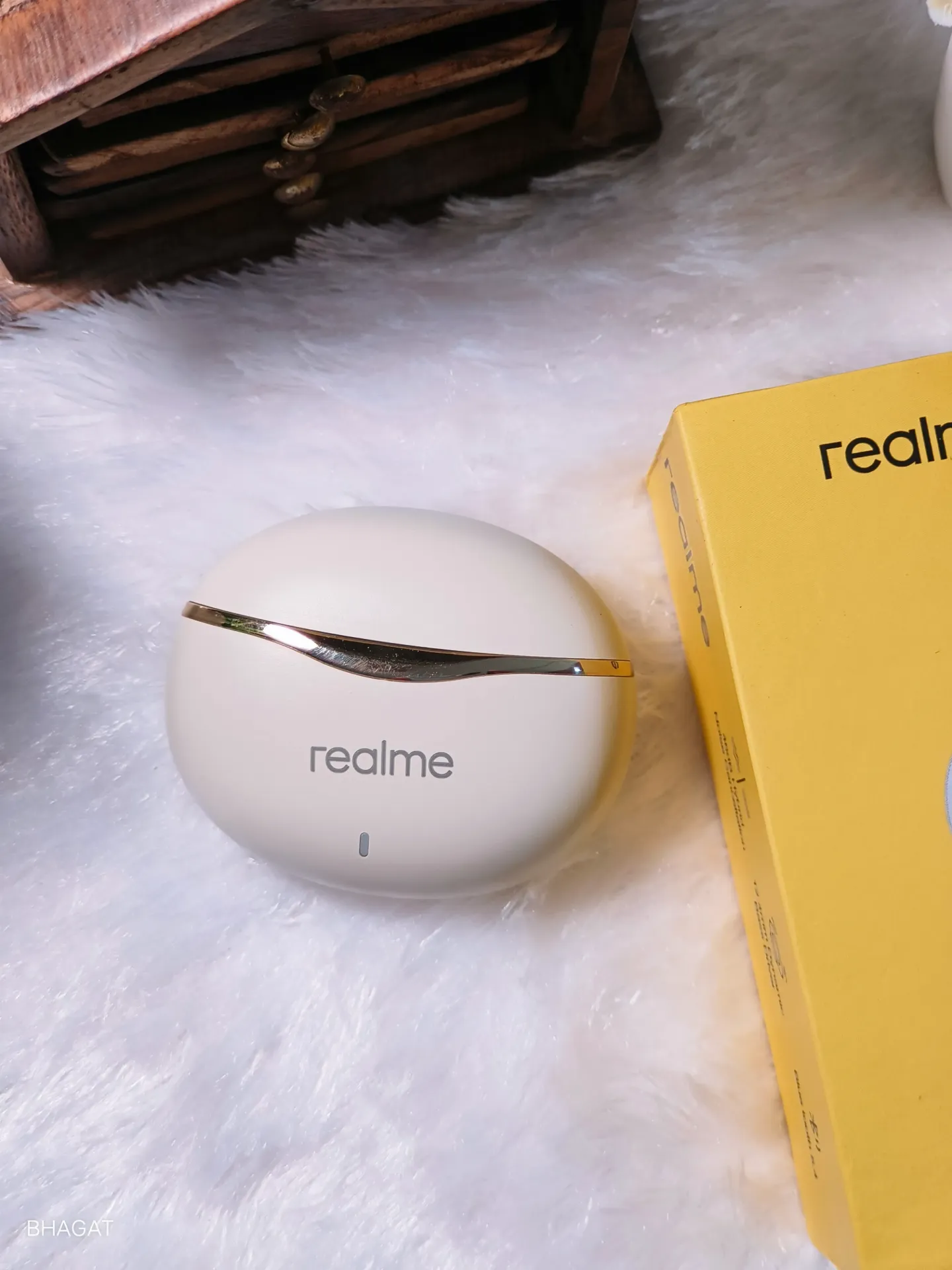 Realme buds FireFly