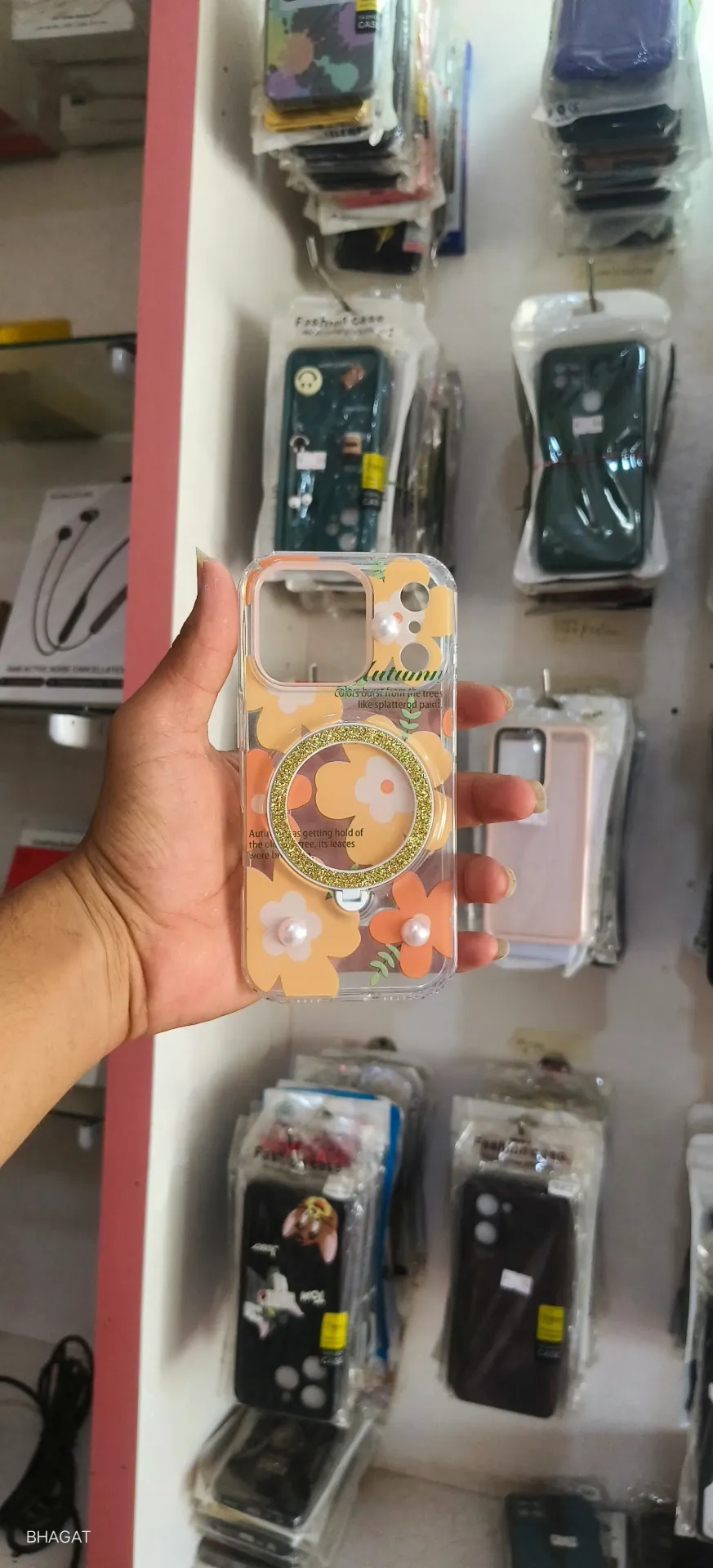 Flower case with magsafe stand - iphone 17 pro