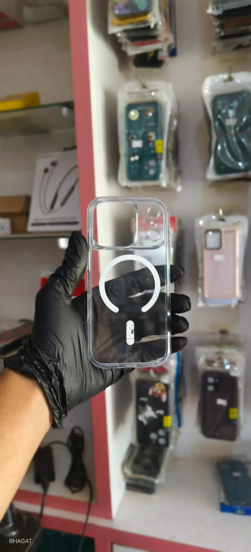 Kuvete - anti yellow transparent case - iphone 17 pro