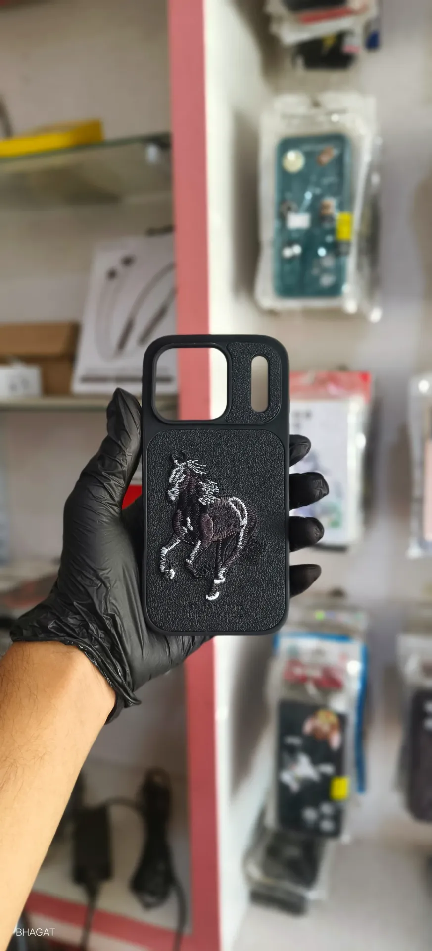 Santa Barbara Leather Case - iphone 17 pro