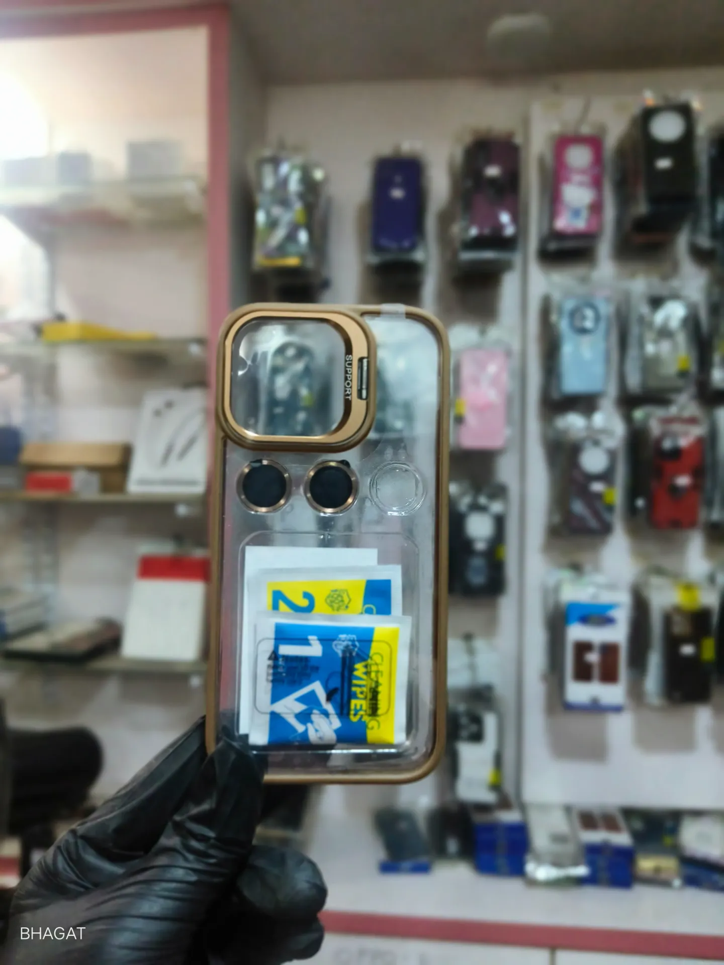 Transparent case with camera stand and camera lens - iphone 16